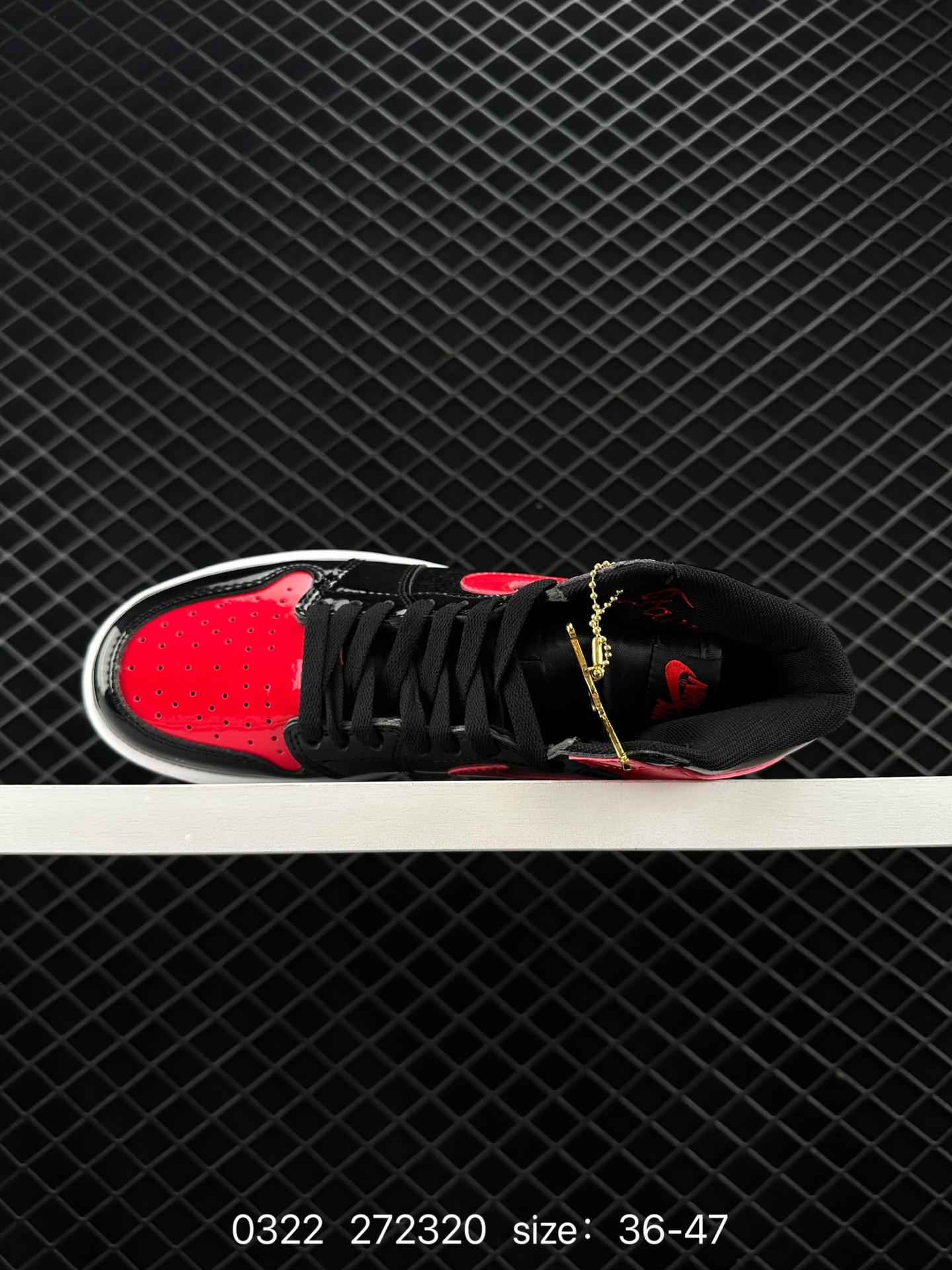 Nike Air Jordan 1 Retro High OG”Black/White“